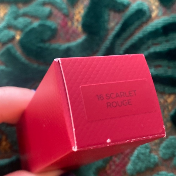 Tom Ford Lip Color Matte - Scarlet Rouge - Picture 2 of 7